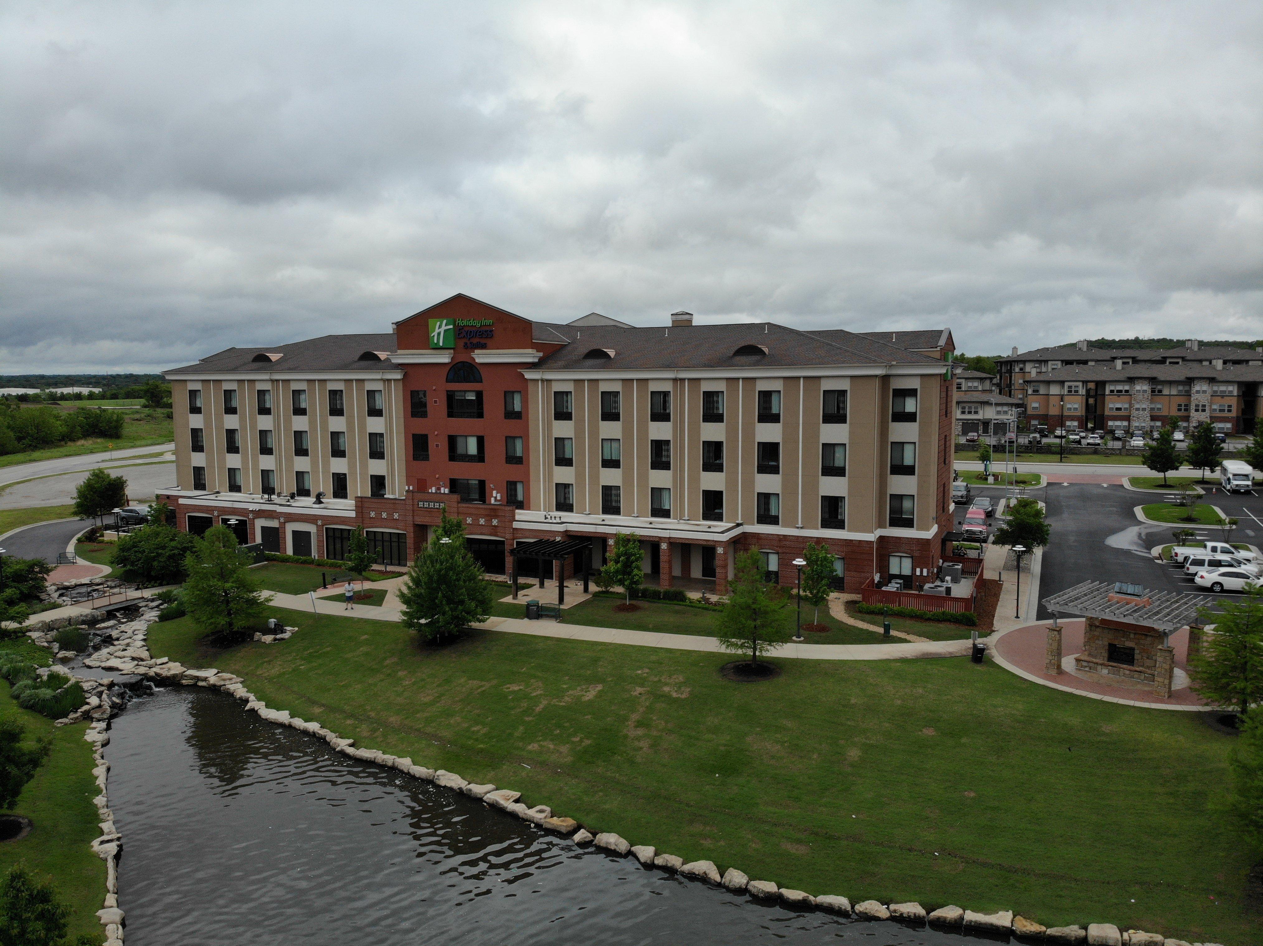 Holiday Inn Express & Suites Glenpool By Ihg Eksteriør bilde